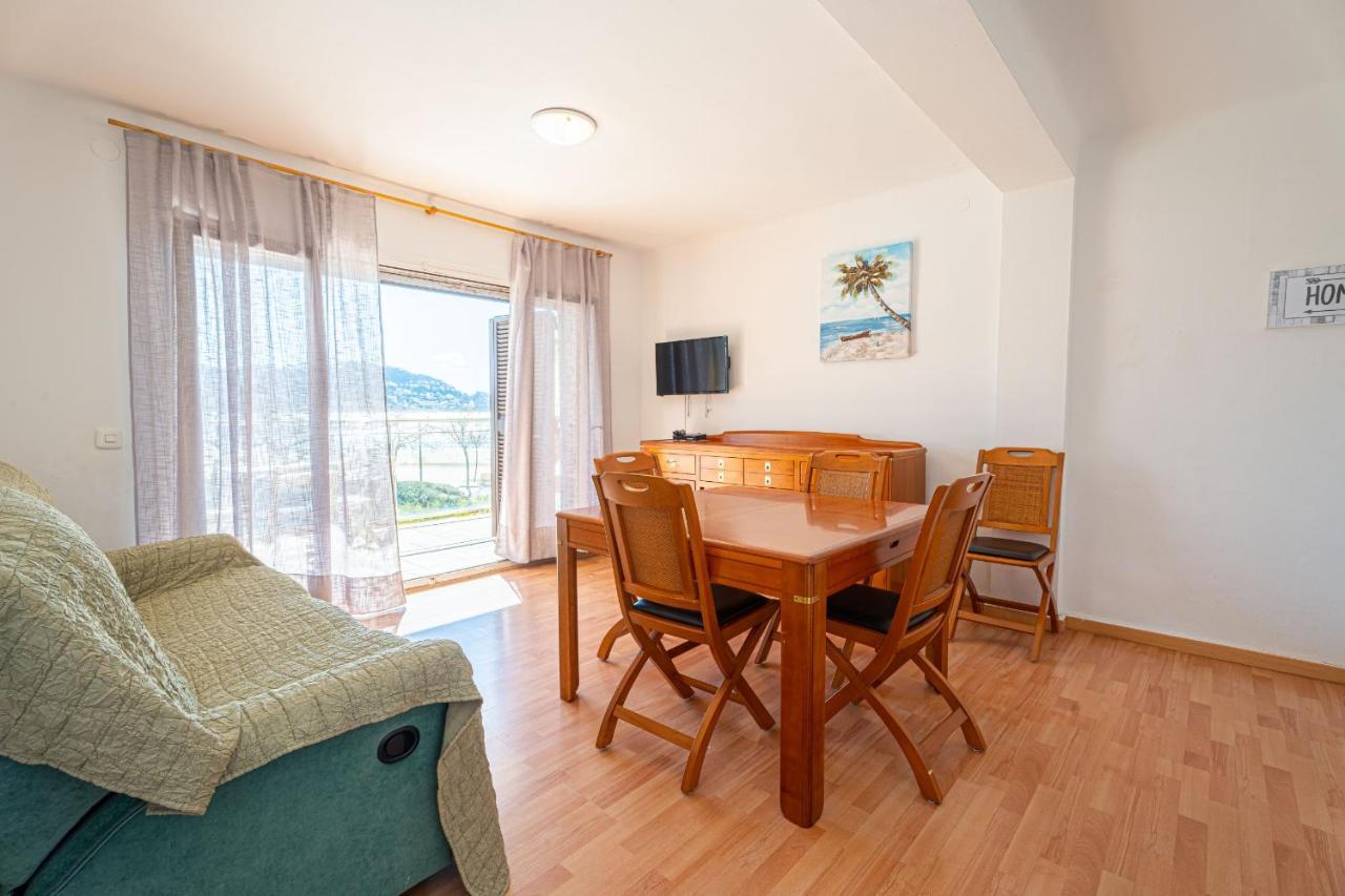 Ferienwohnung Apartamento Rhodes Vista Al Mar Roses Exterior foto